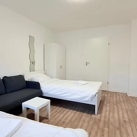 Zentrale In Direkt An Der Stadthalle Mit Kueche & Wlan *